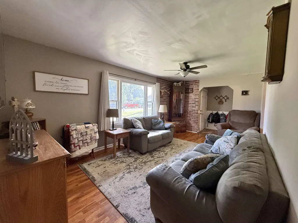 632 W G Kingman KS 67068