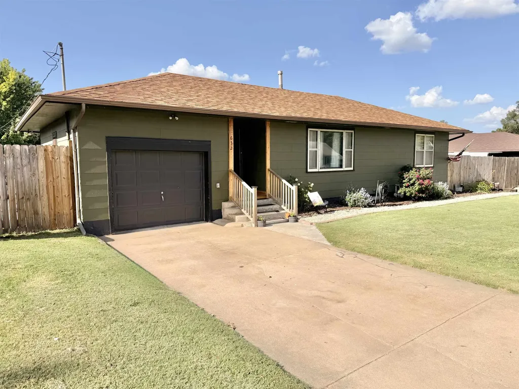 632 W G Kingman KS 67068