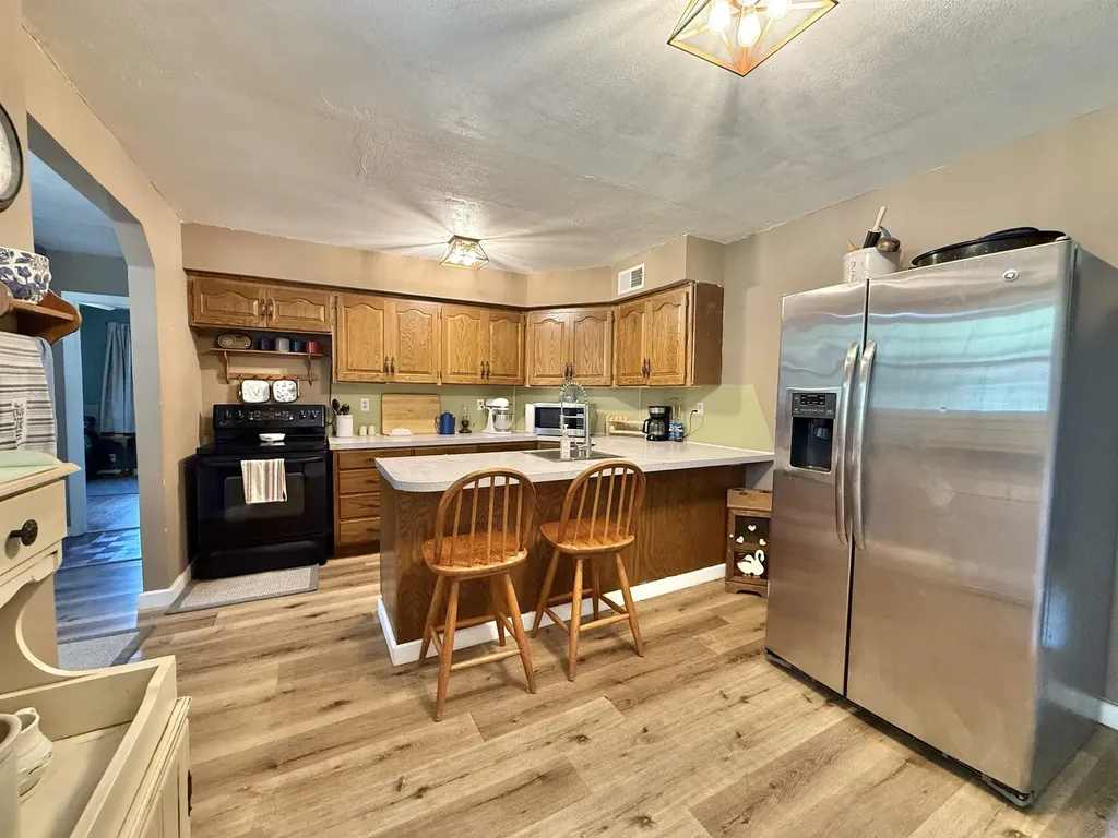 632 W G Kingman KS 67068