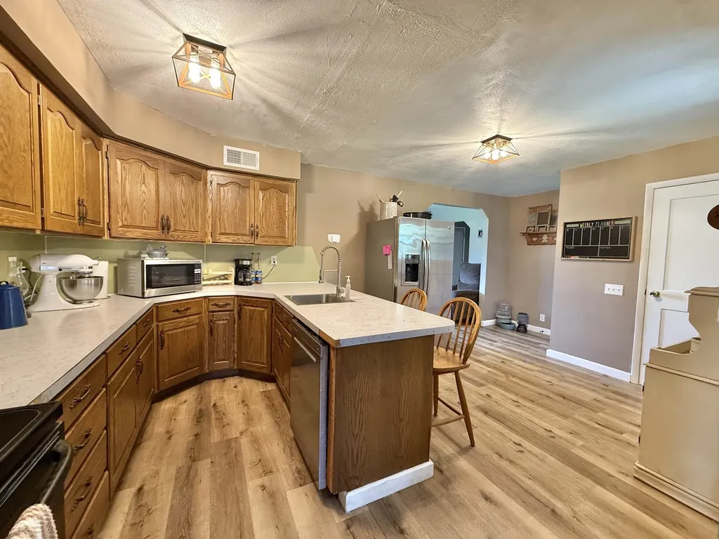 632 W G Kingman KS 67068