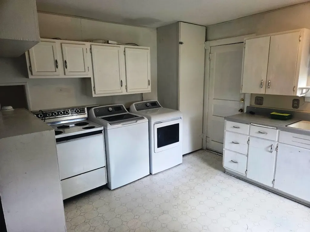 1420 E 9th Newton KS 67114