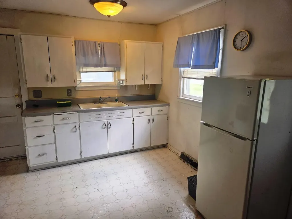1420 E 9th Newton KS 67114