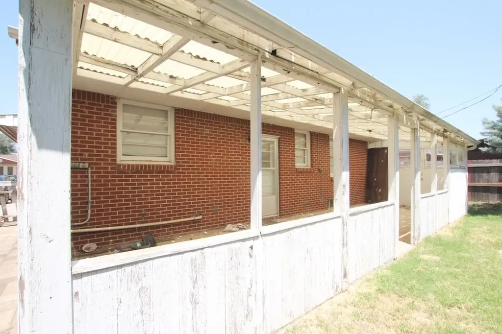 1113 W 27th Wichita KS 67204