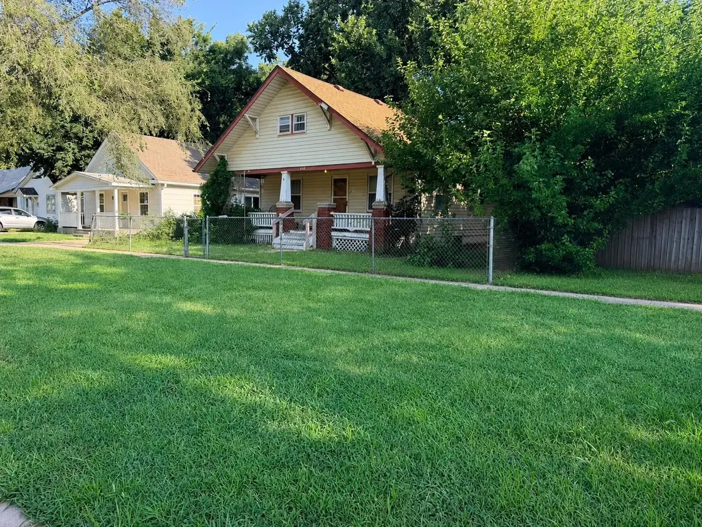 406 W 3rd Street Newton KS 67114