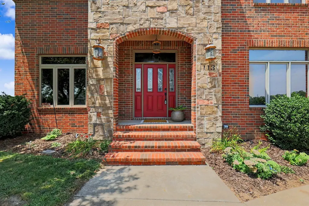 113 N Hibiscus Street Garden Plain KS 67050
