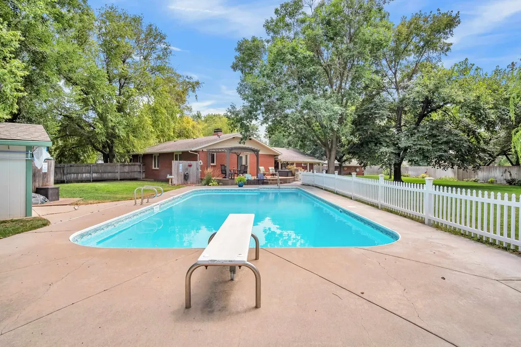 3 Sycamore Court Newton KS 67114