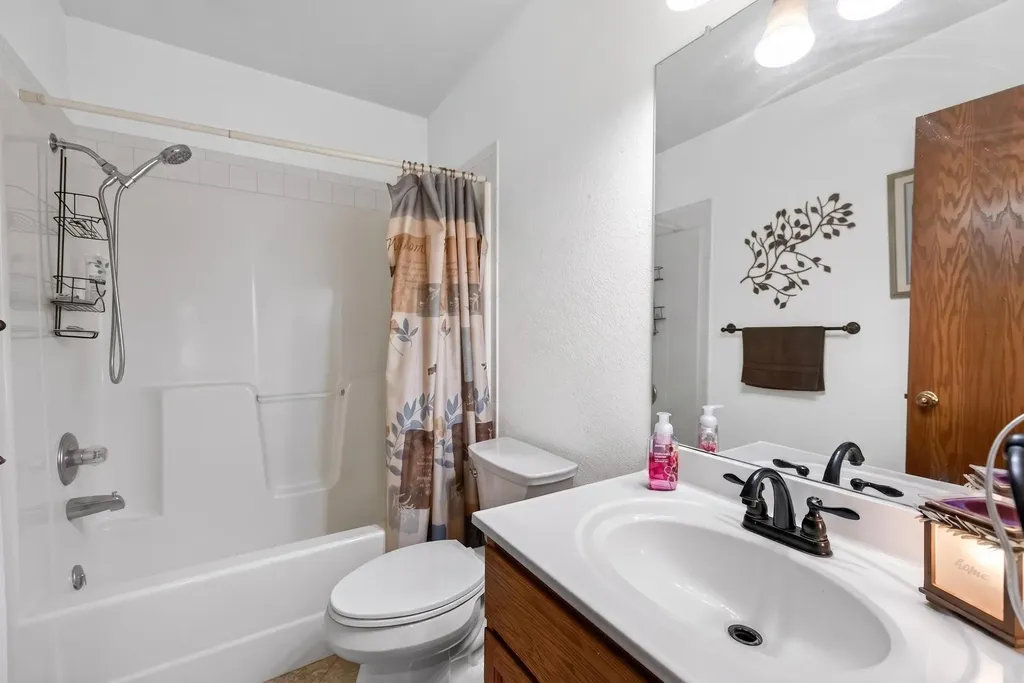 10264 E Skinner Court Wichita KS 67207