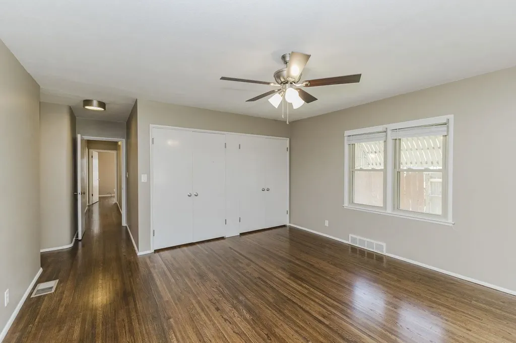 239 S Parkwood Wichita KS 67218