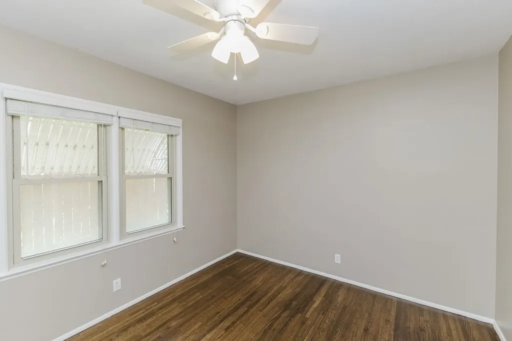 239 S Parkwood Wichita KS 67218