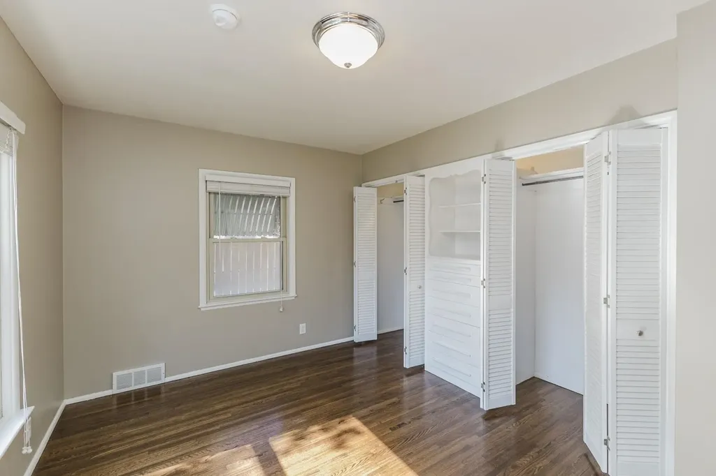 239 S Parkwood Wichita KS 67218
