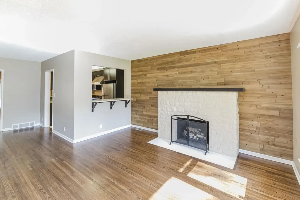 239 S Parkwood Wichita KS 67218