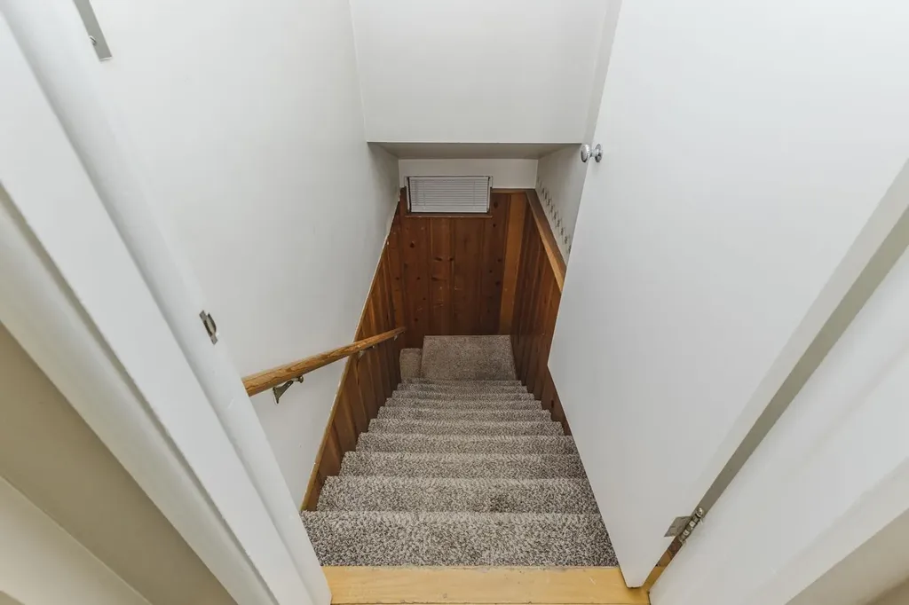 239 S Parkwood Wichita KS 67218