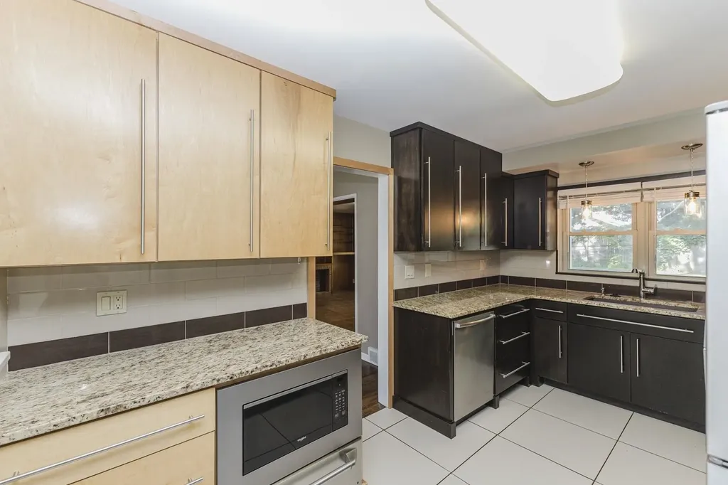 239 S Parkwood Wichita KS 67218