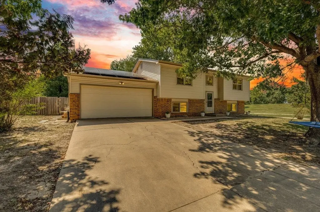 3247 N Cranberry Street Wichita KS 67226-1247