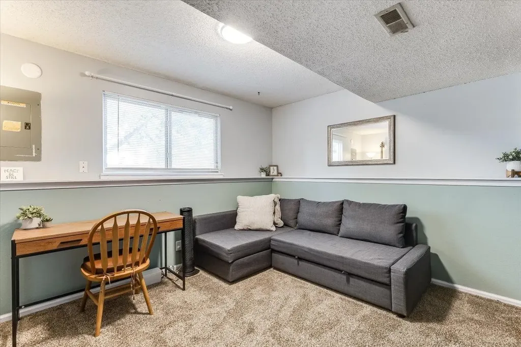 3247 N Cranberry Street Wichita KS 67226-1247