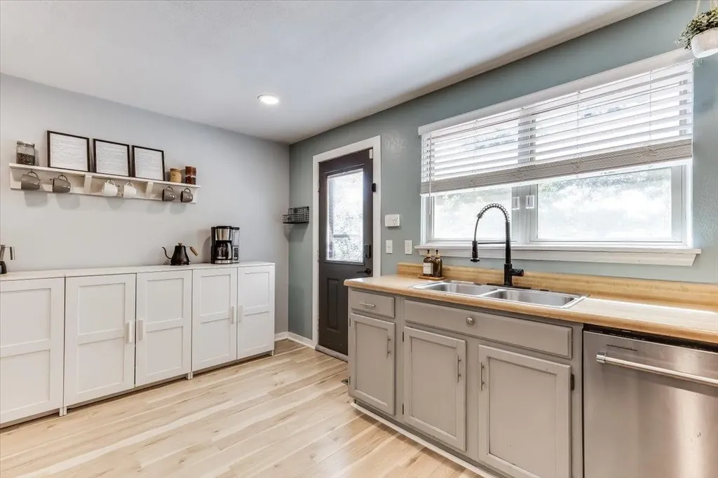 3247 N Cranberry Street Wichita KS 67226-1247