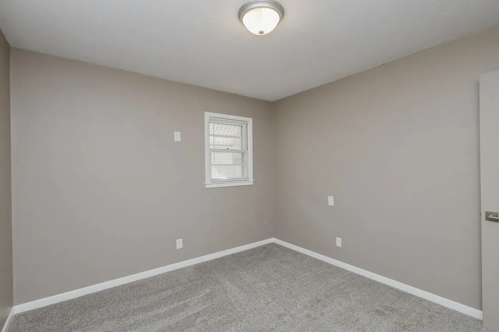2869 S Mosley Wichita KS 67216
