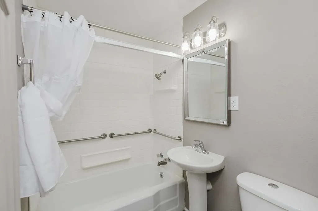 2869 S Mosley Wichita KS 67216