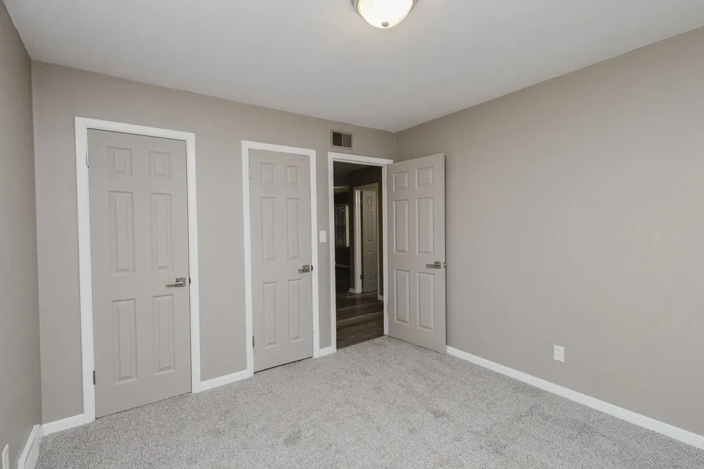 2869 S Mosley Wichita KS 67216