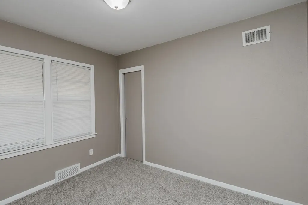 2869 S Mosley Wichita KS 67216