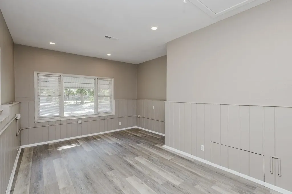 2869 S Mosley Wichita KS 67216