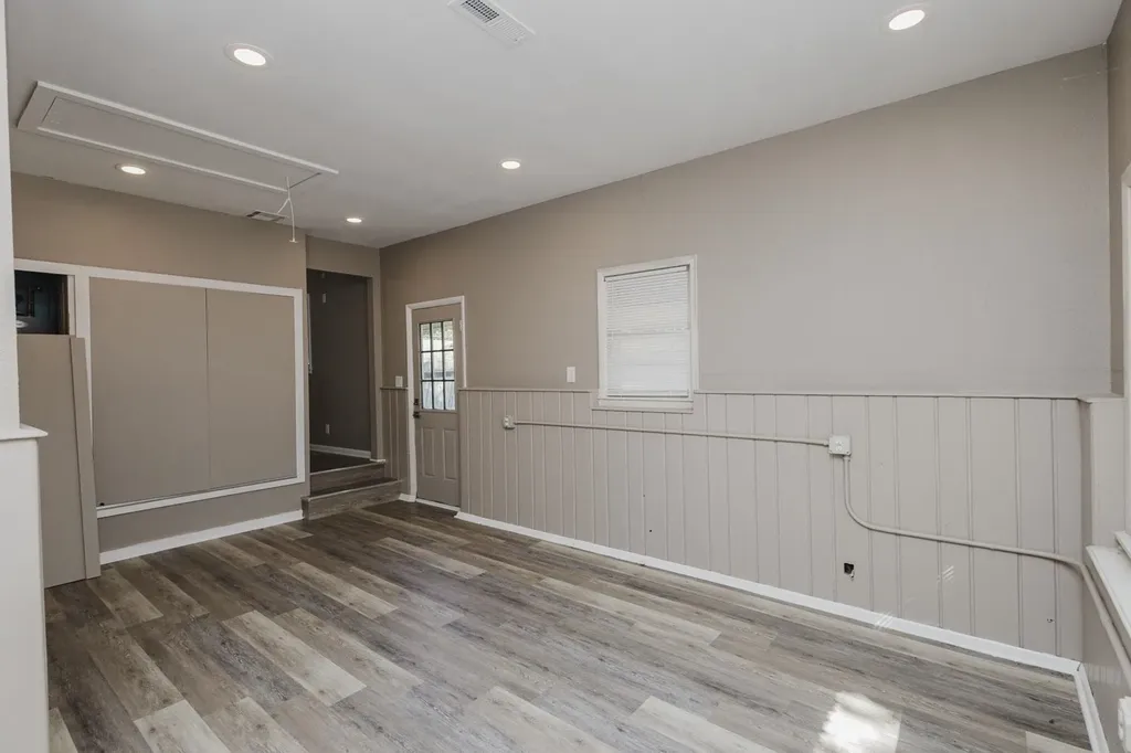 2869 S Mosley Wichita KS 67216