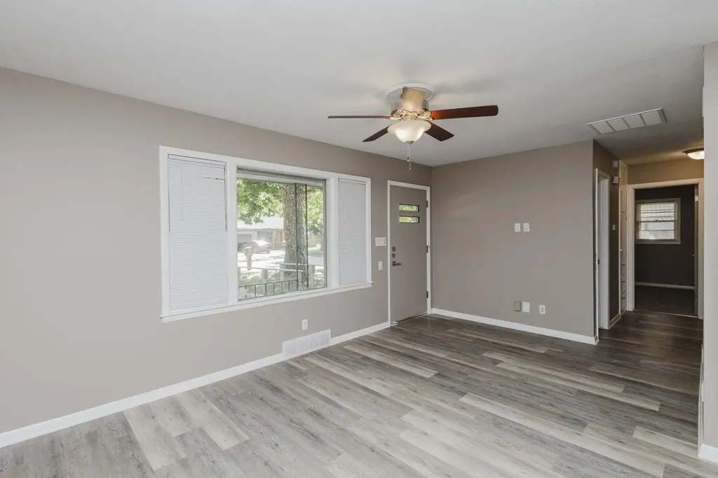 2869 S Mosley Wichita KS 67216