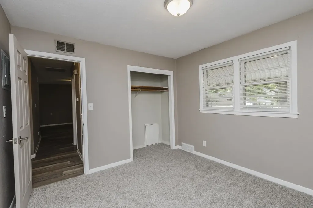 2869 S Mosley Wichita KS 67216