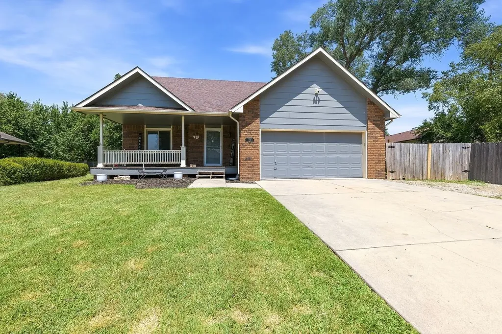 714 E Lisa Lane Mulvane KS 67110