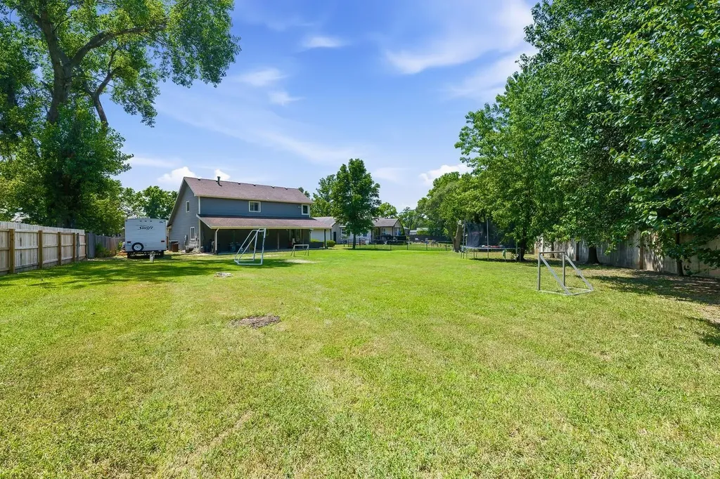 714 E Lisa Lane Mulvane KS 67110