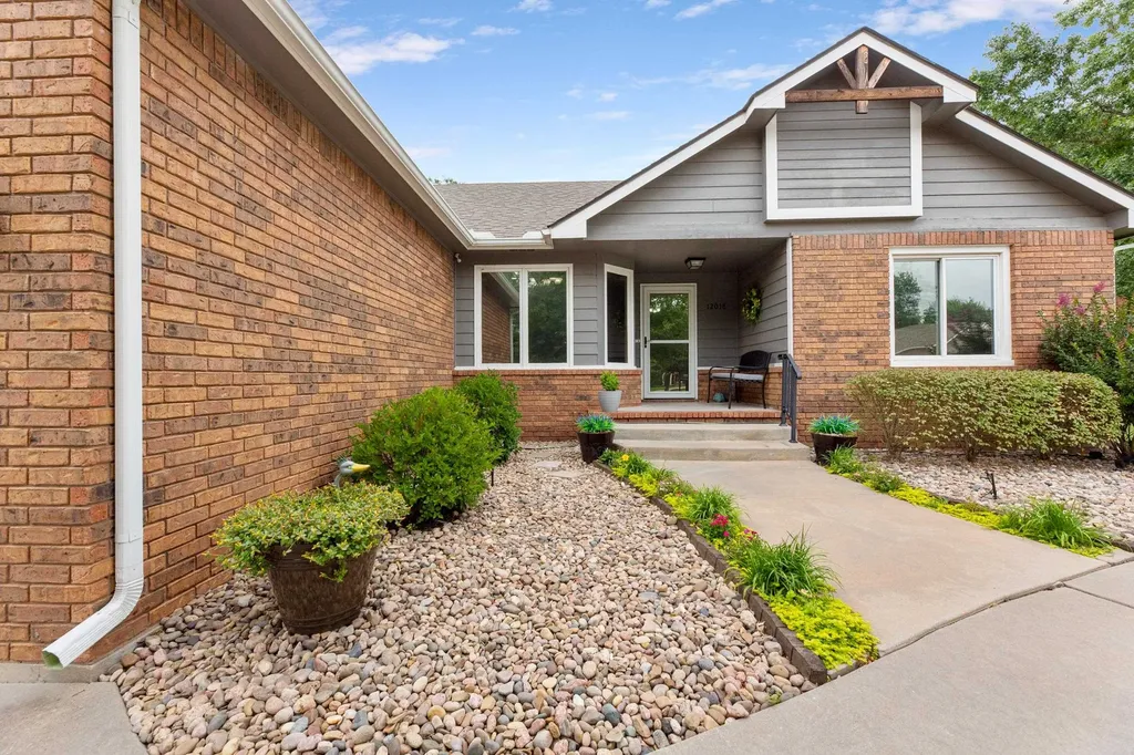 12018 W Rolling Hills Street Wichita KS 67235
