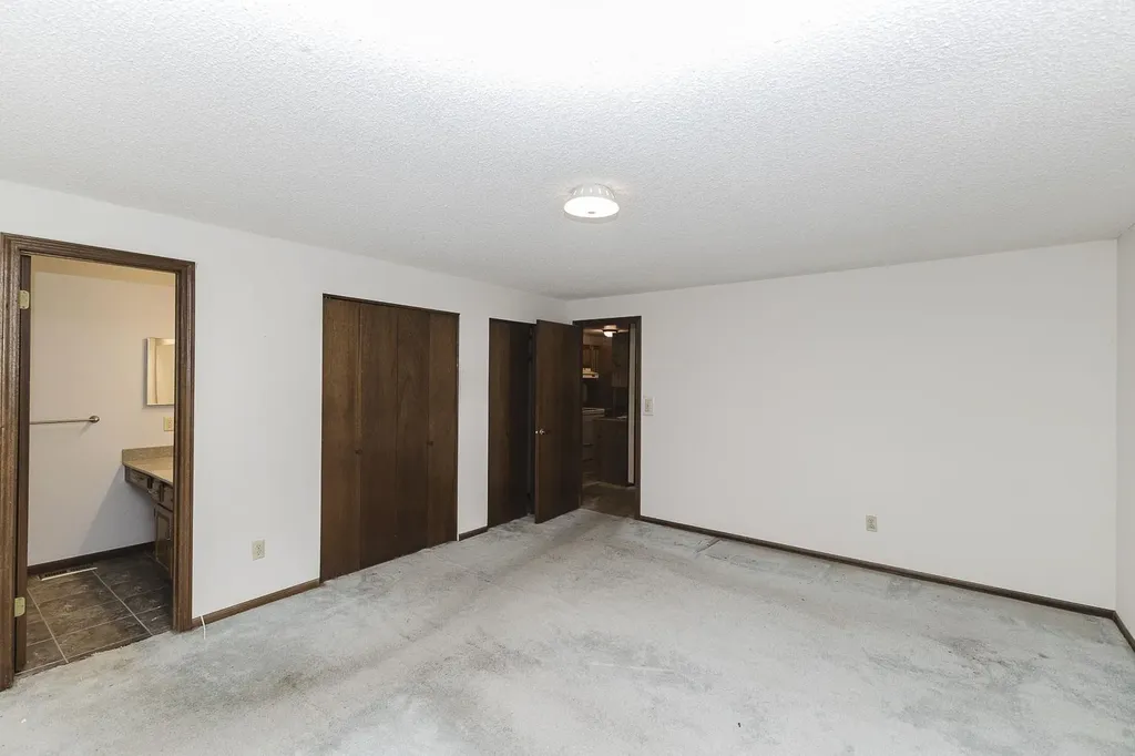 3231 N Brookfield Wichita KS 67226