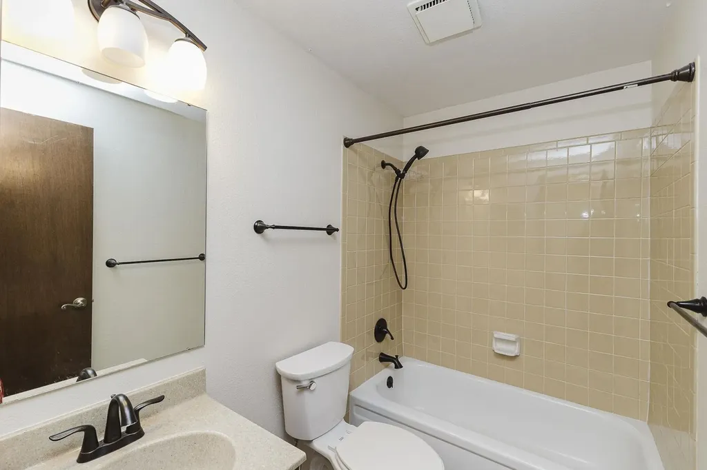 3231 N Brookfield Wichita KS 67226