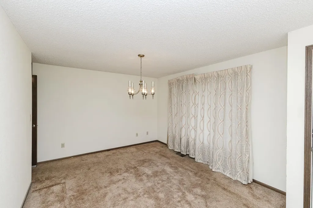3231 N Brookfield Wichita KS 67226