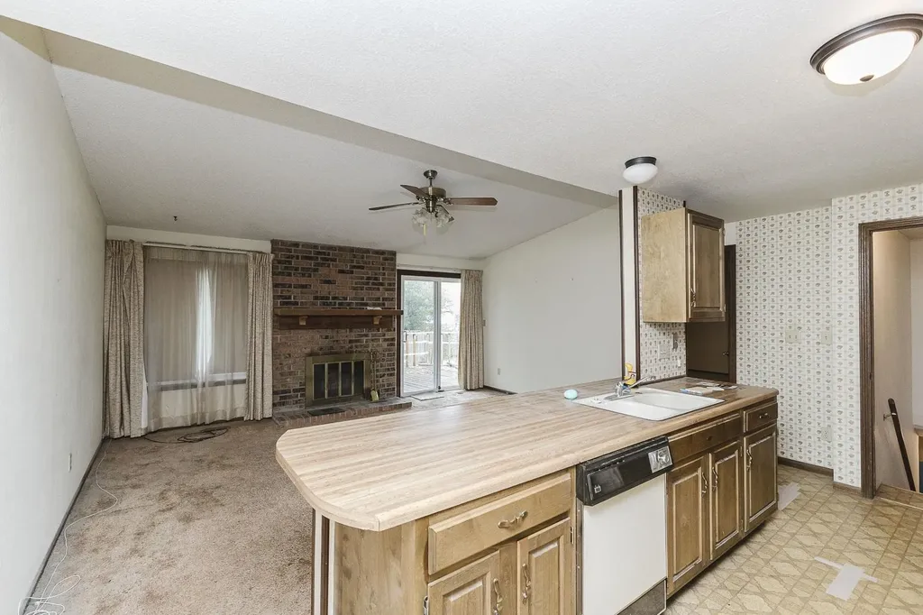3231 N Brookfield Wichita KS 67226