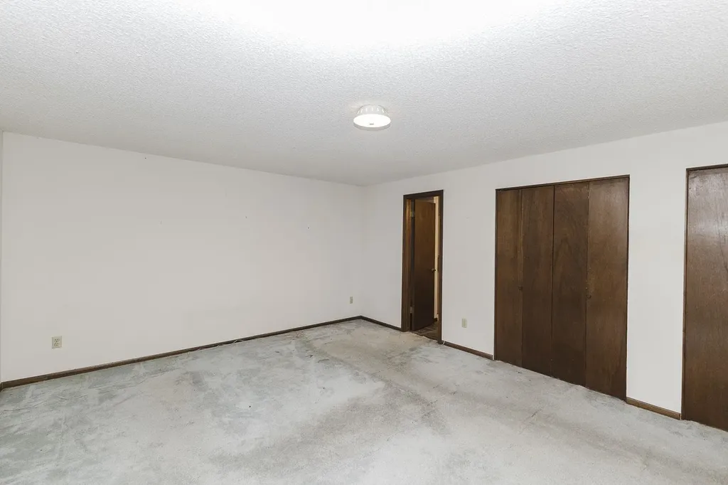 3231 N Brookfield Wichita KS 67226