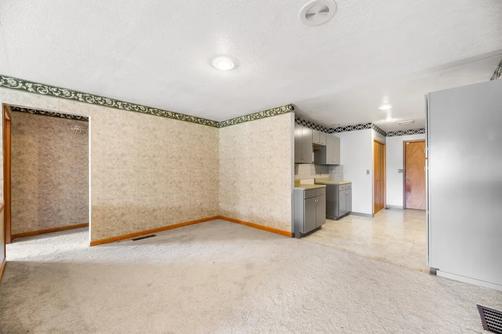 106 E Shadybrook Cheney KS 67205