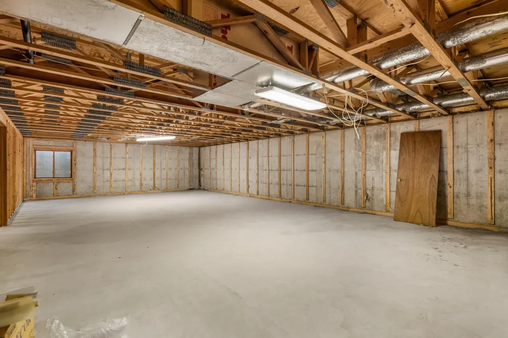 106 E Shadybrook Cheney KS 67205