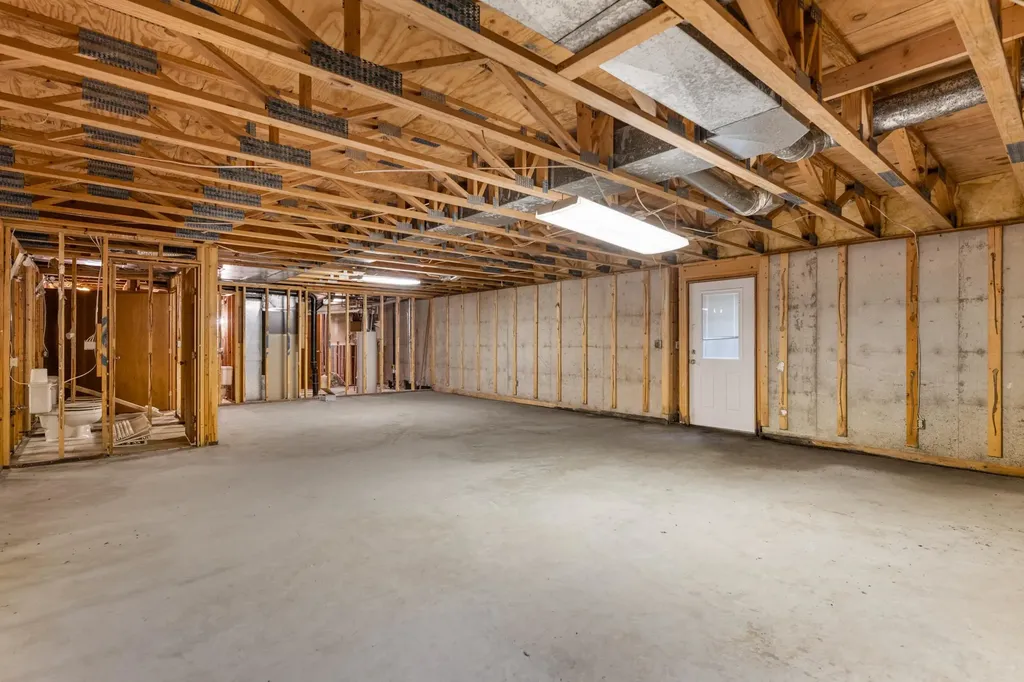106 E Shadybrook Cheney KS 67205