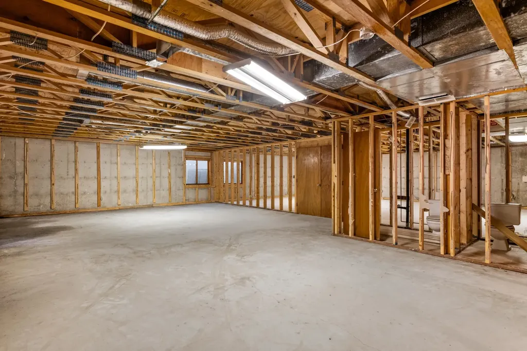 106 E Shadybrook Cheney KS 67205