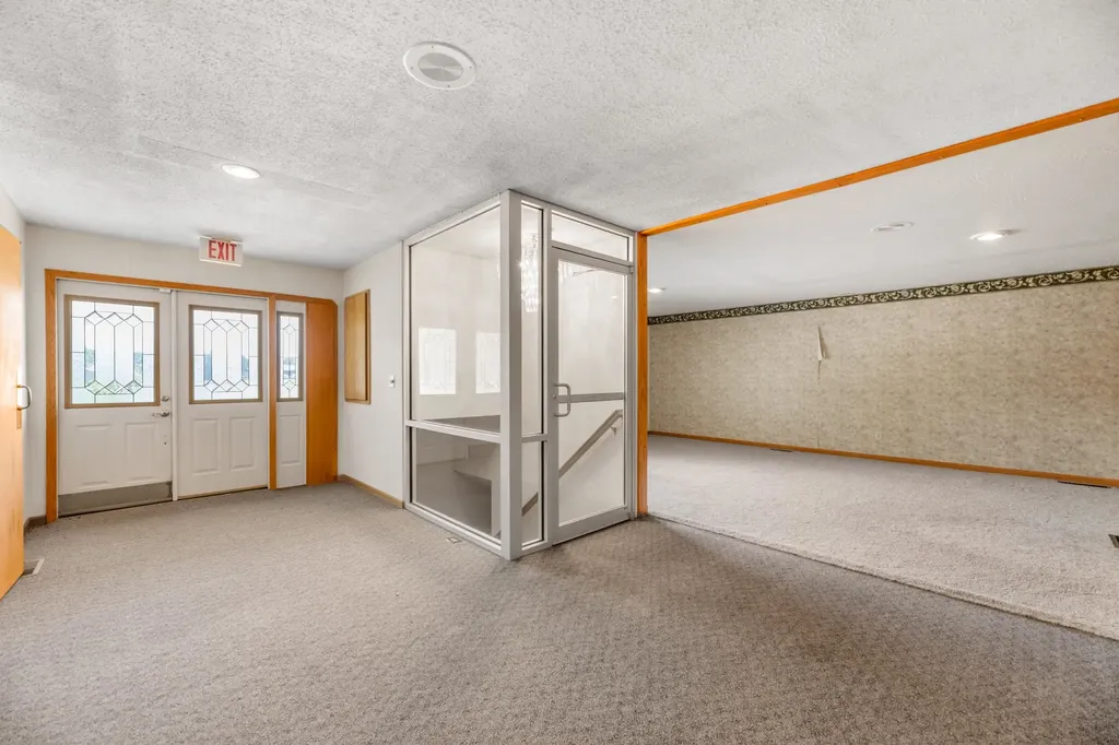 106 E Shadybrook Cheney KS 67205