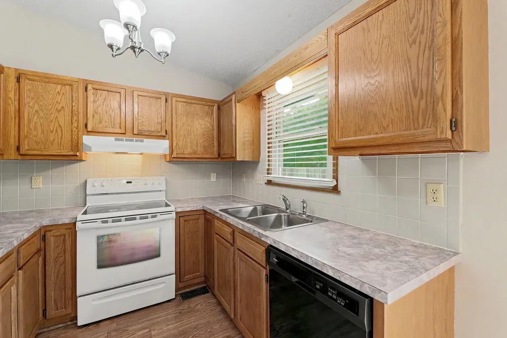 5418 S Market Street Wichita KS 67216
