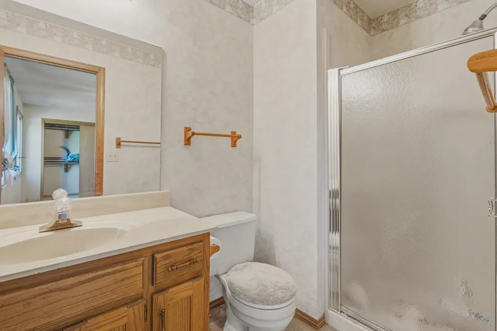 2107 N Murray Circle Wichita KS 67212
