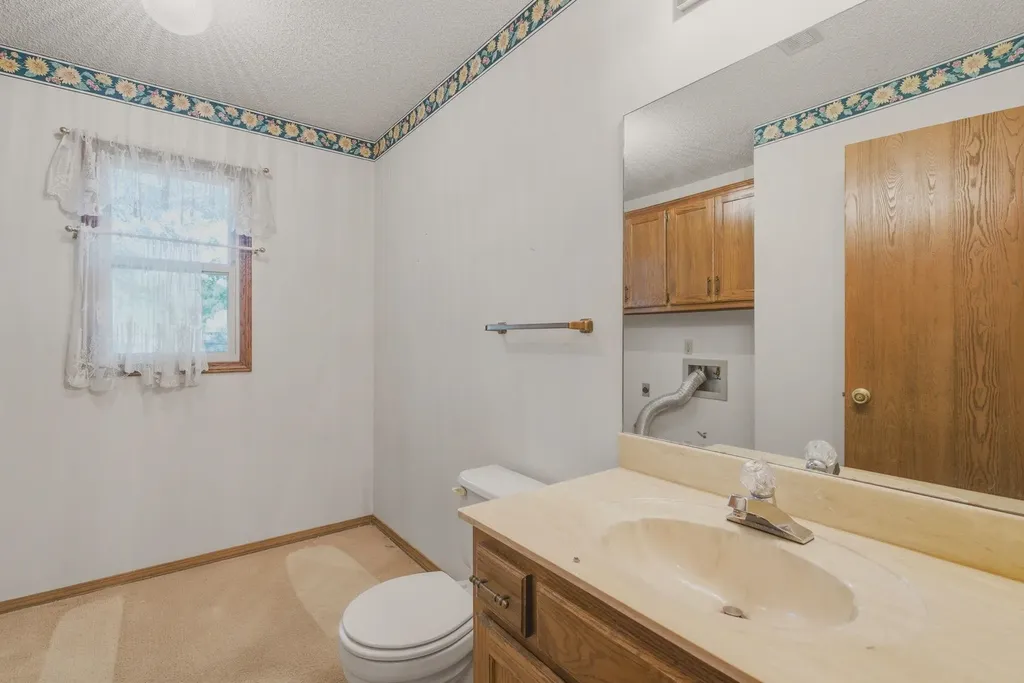 2107 N Murray Circle Wichita KS 67212