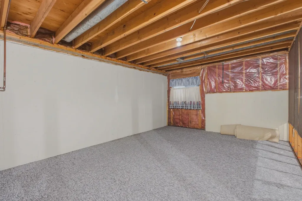 2107 N Murray Circle Wichita KS 67212