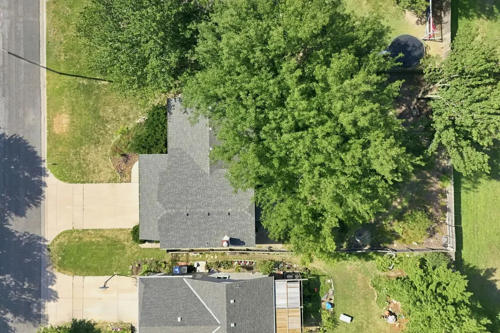 2107 N Murray Circle Wichita KS 67212