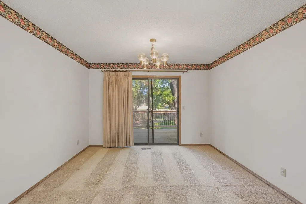 2107 N Murray Circle Wichita KS 67212