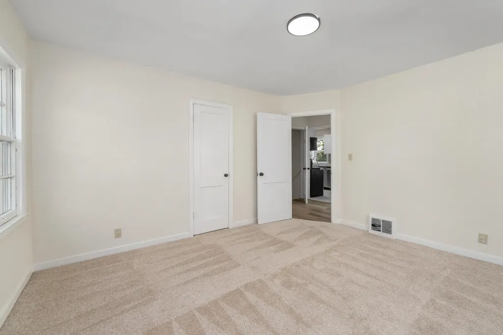 2122 N Erie Avenue Wichita KS 67214