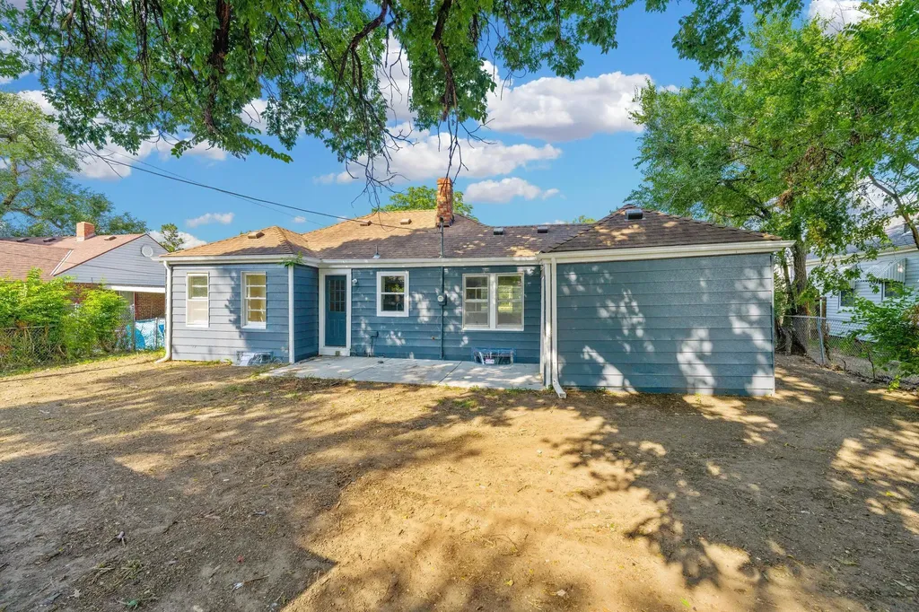 2122 N Erie Avenue Wichita KS 67214
