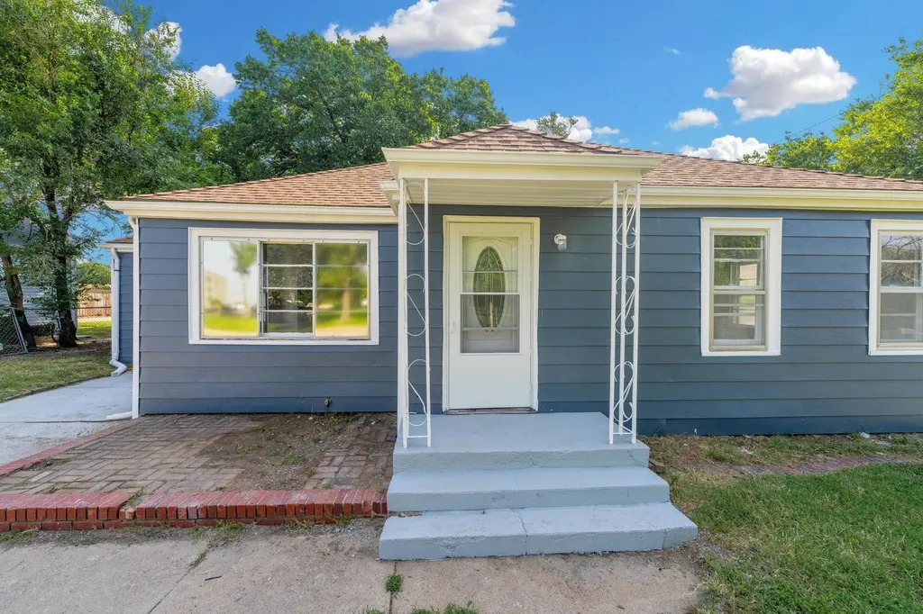 2122 N Erie Avenue Wichita KS 67214